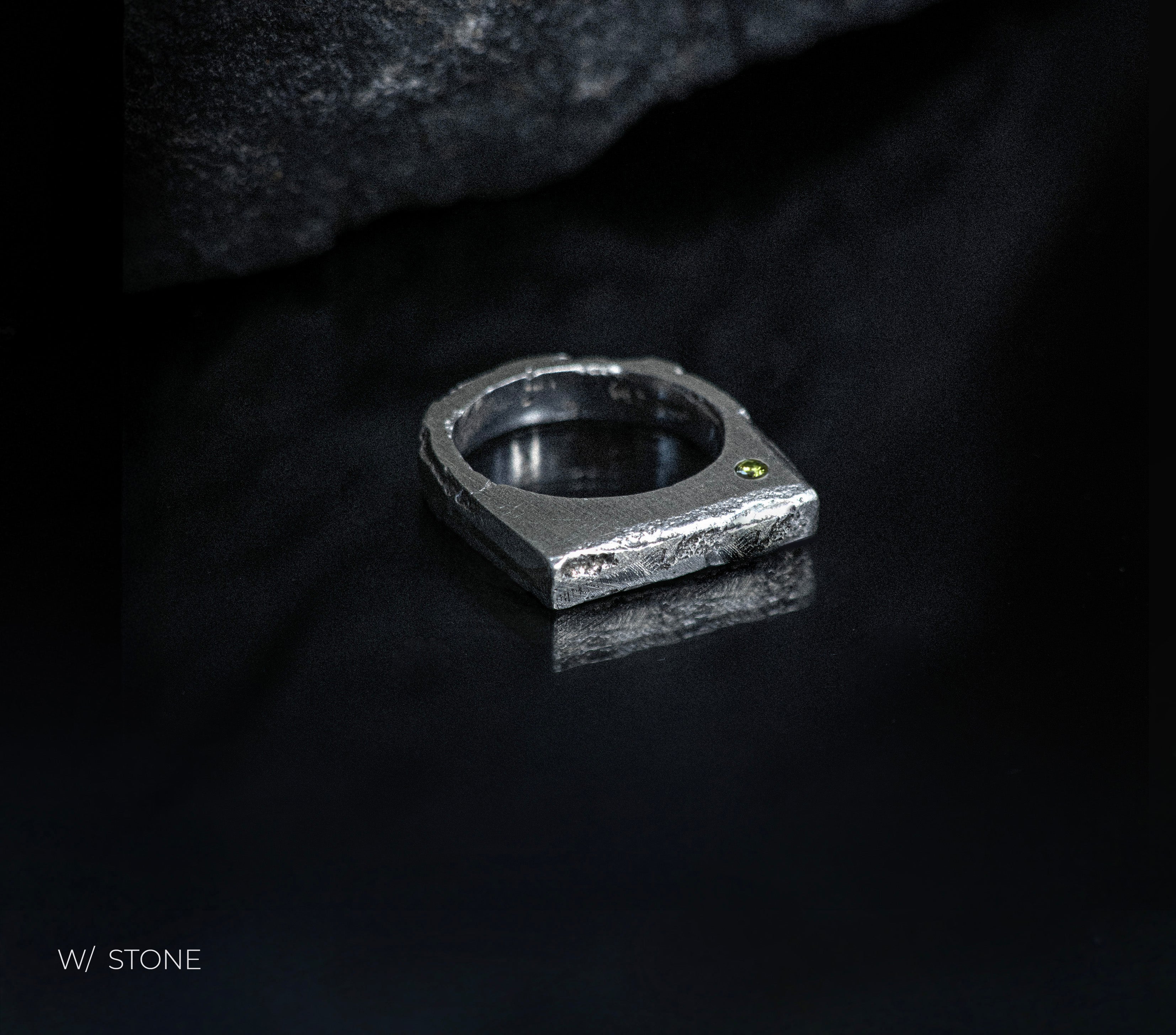 BLADE RING & STONE